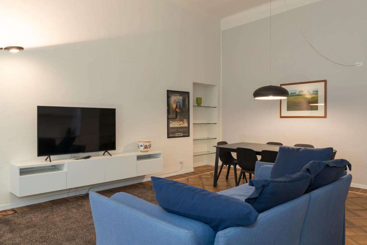 Luxury Apartment Near Duomo Italia 38 Milano Exteriör bild