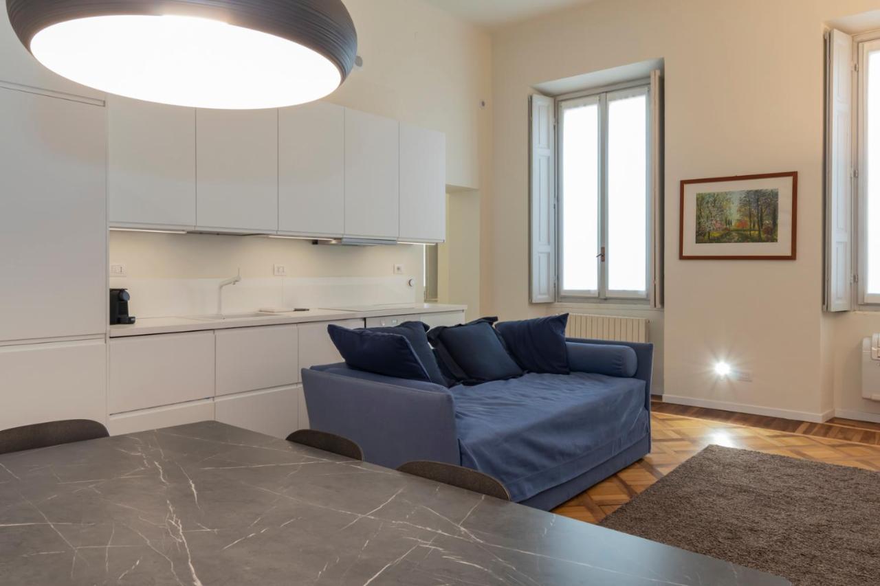 Luxury Apartment Near Duomo Italia 38 Milano Exteriör bild